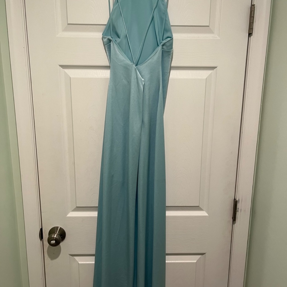 Alice + Olivia Ettley Halter Gown in Powder Blue Size 2 - Picture 4 of 7